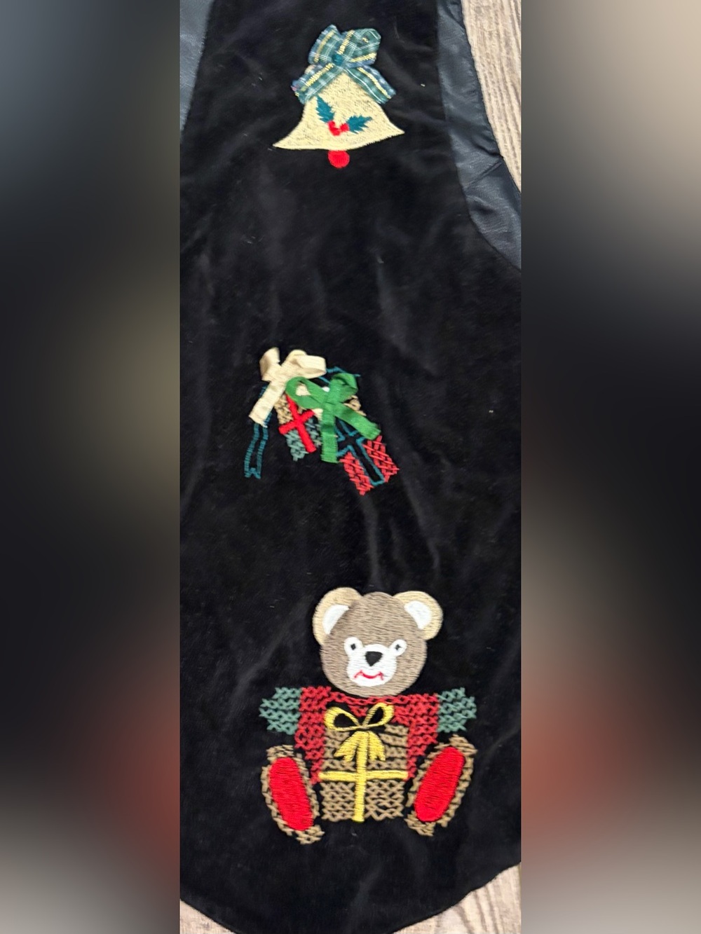 Vintage CLEO Christmas Holiday Vest Black Velvet Embroidered Teddy Bear XL - Picture 5 of 10